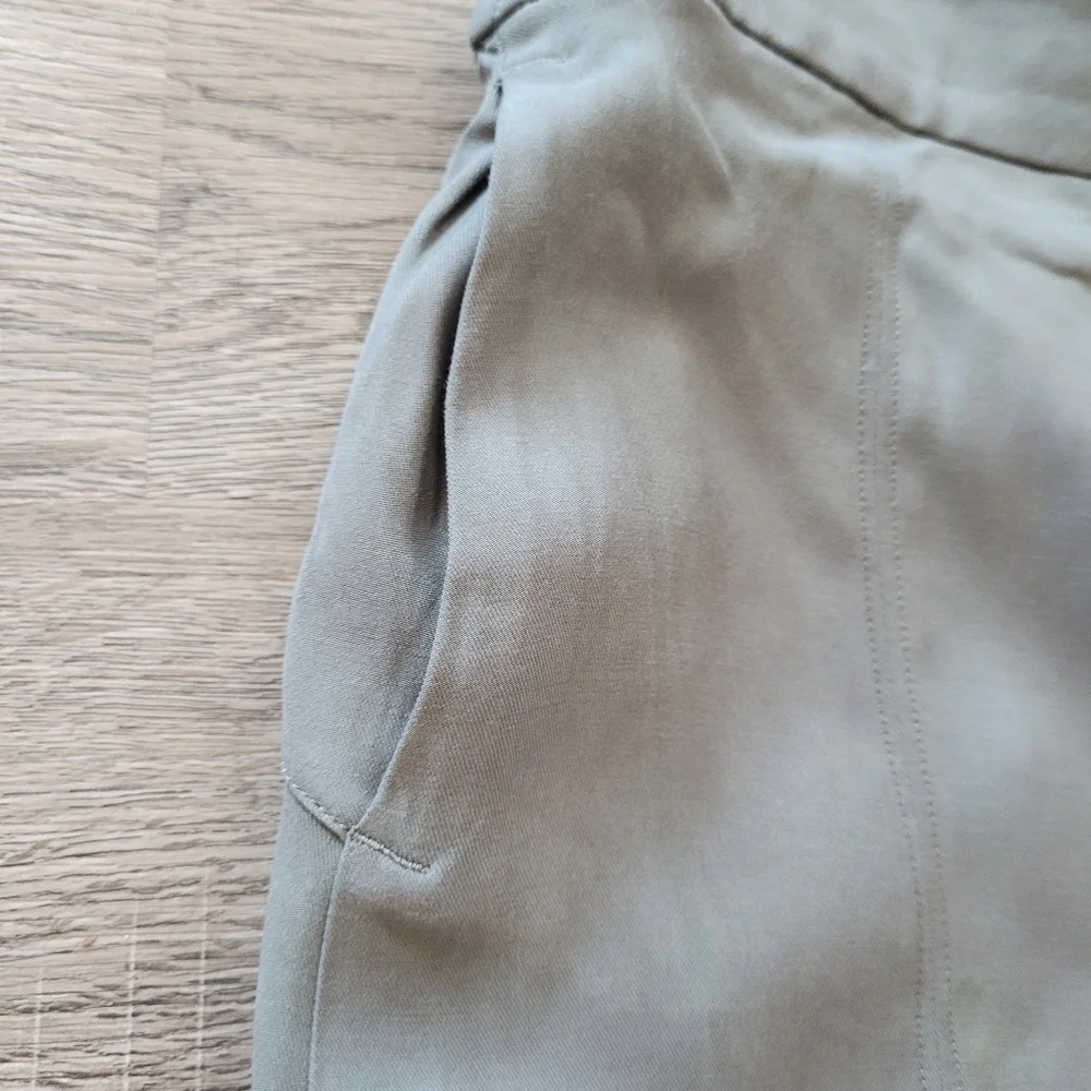 Lululemon Metropolis Maven HR Crop - Picture 6 of 11